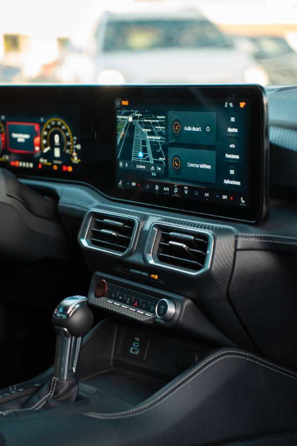 2025 Ford MUSTANG GT-COUPE Negro - Miniatura 9