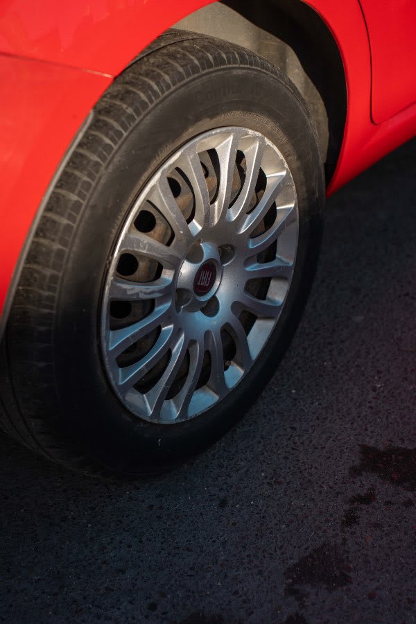 2017 Fiat Punto BLANCO T ROJO - Miniatura 9