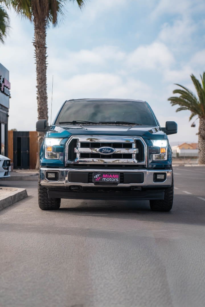 2018 Ford F150 xlt 3.5 Azul - Miniatura 3