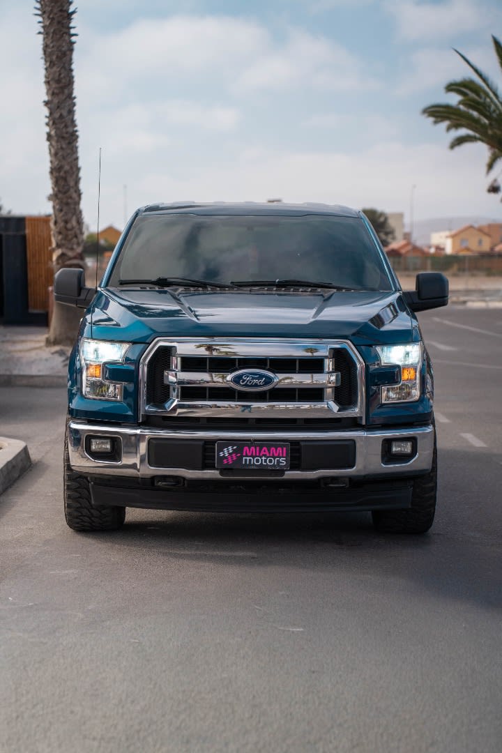 2018 Ford F150 xlt 3.5 Azul - Miniatura 6