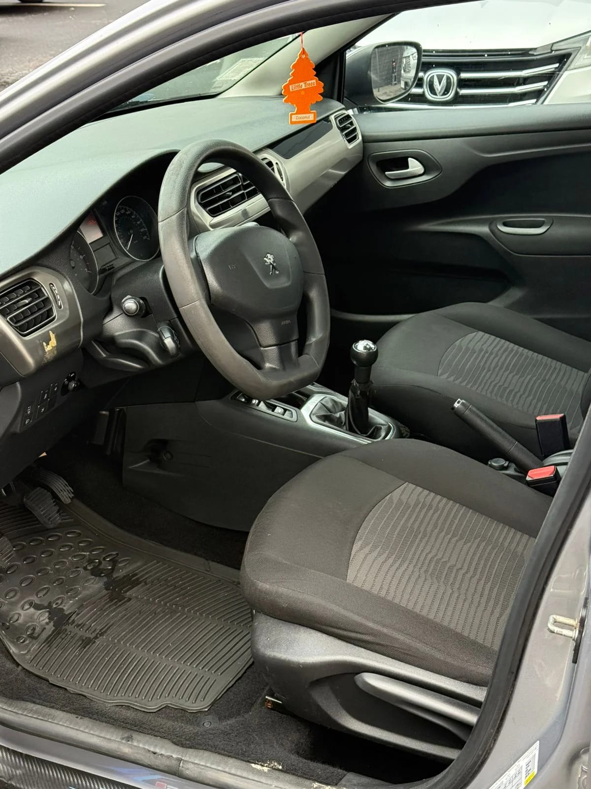 2020 Peugeot 301 Año 1.6 - Miniatura 8