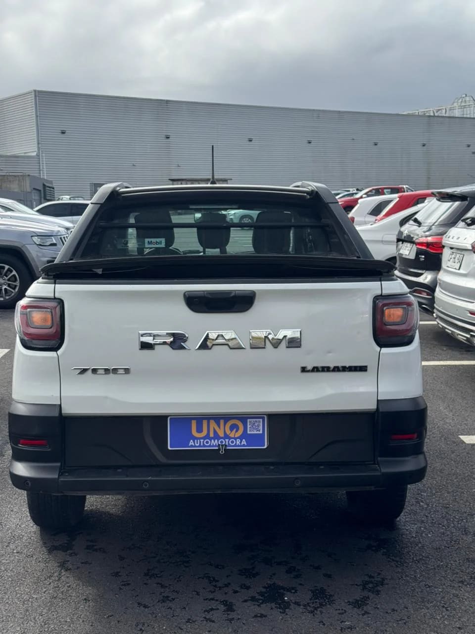 2023 Ram 700 Laramie 700 Blanco - Miniatura 6