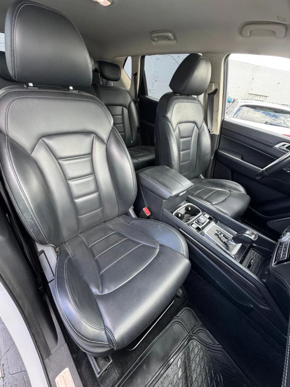 2019 SsangYong Rexton automática - Miniatura 9