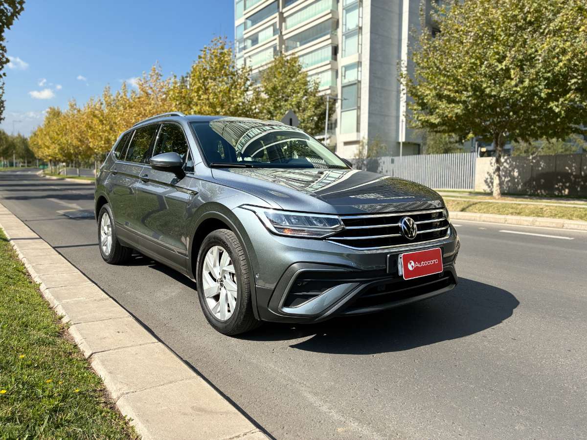 2025 Volkswagen TIGUAN TSI COMFORTLINE TIGUAN GRIS - Miniatura 3