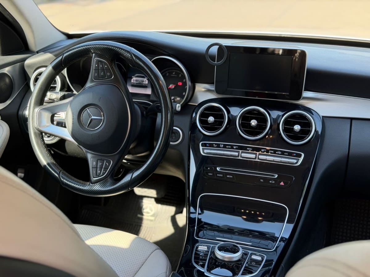 2016 Mercedes-Benz C180 Gris - Miniatura 10