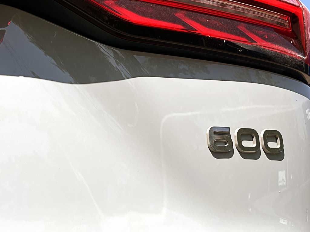 2024 DFSK SUV 600 (IN) Blanco - Miniatura 10