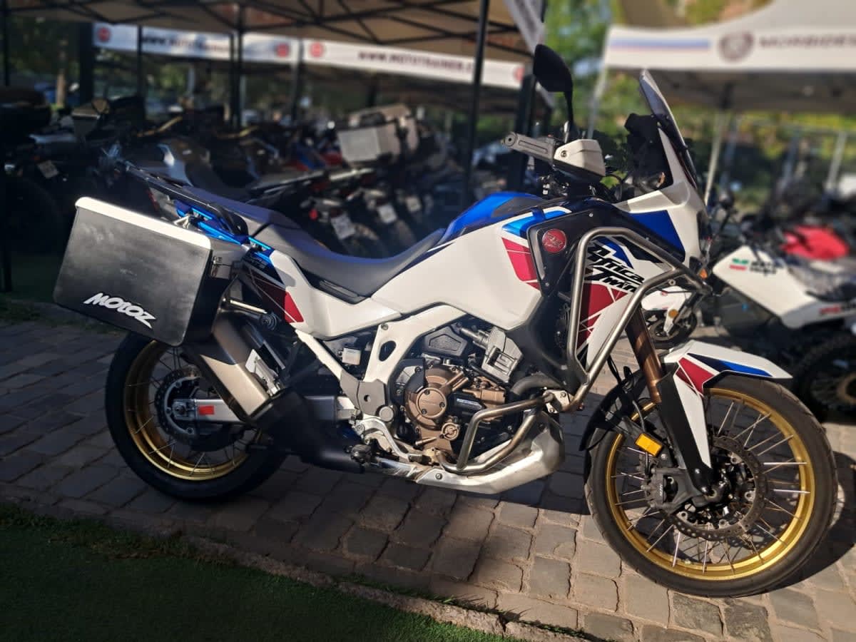 2023 Honda Africa Twin Twin - Miniatura 3