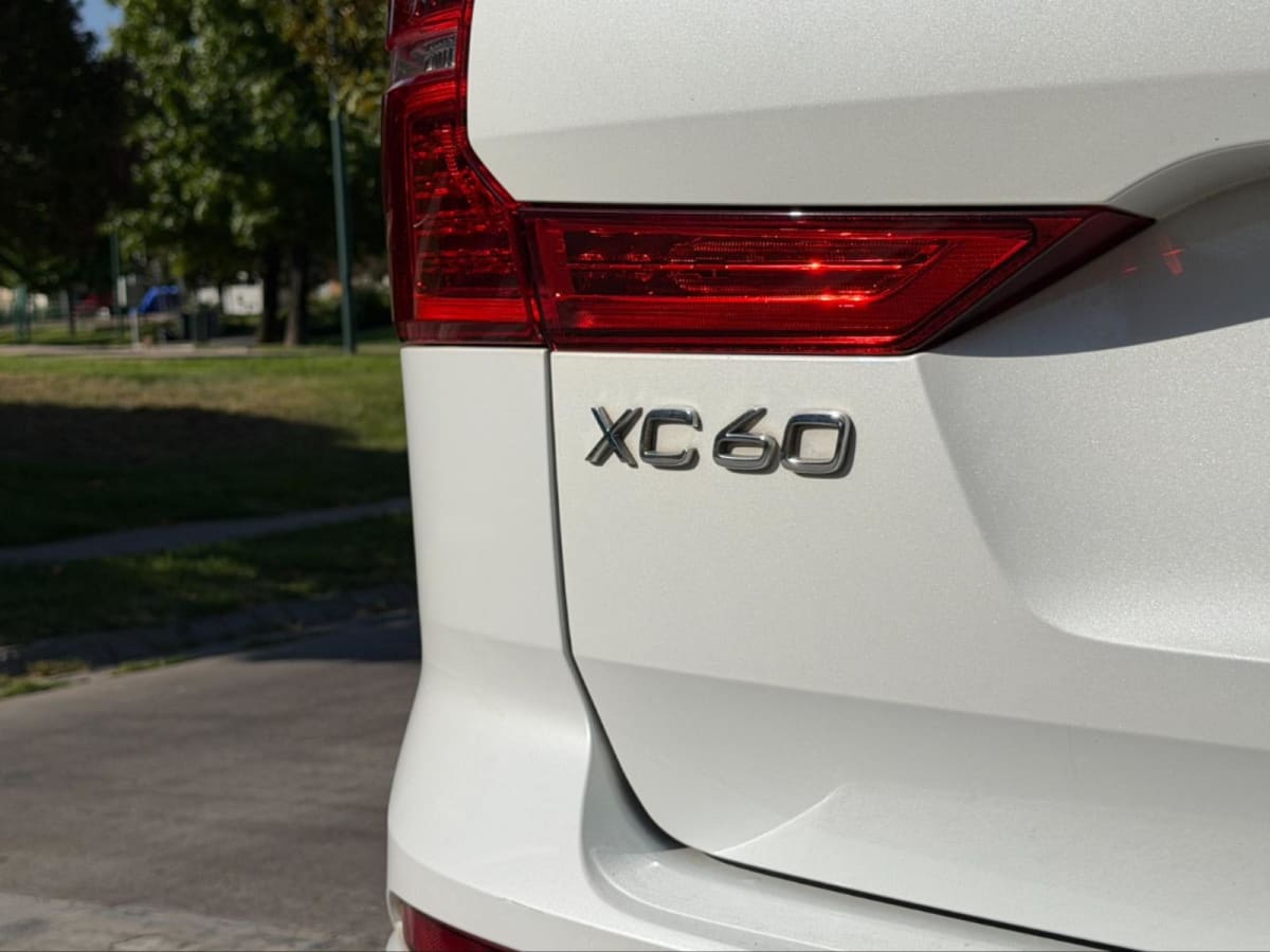 2019 Volvo Xc60 T6 R Blanco - Miniatura 6