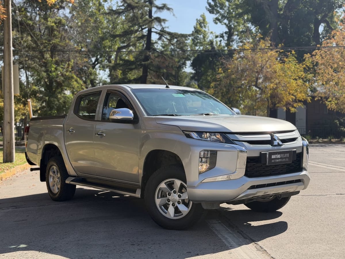 Mitsubishi L200 Katana 2024 - Imagen 1