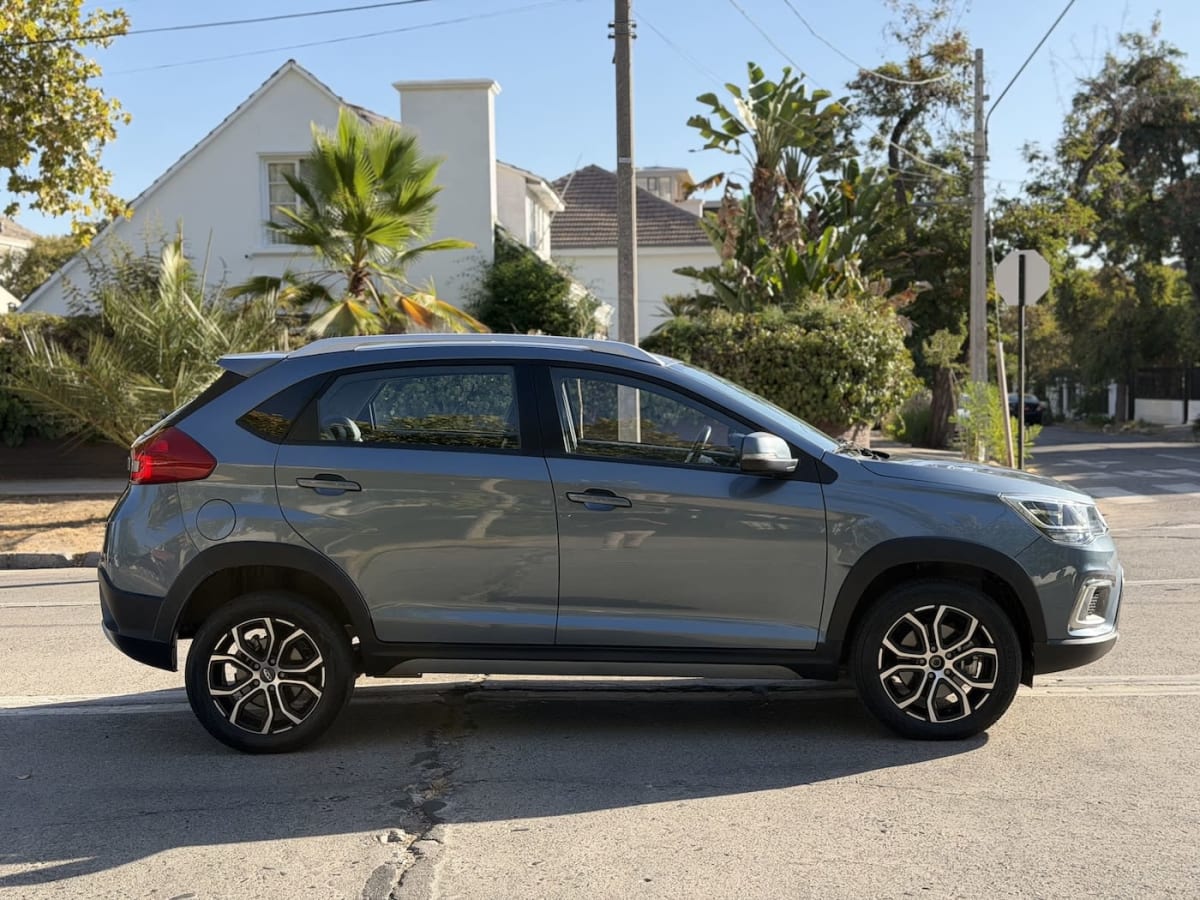 2022 Chery Tiggo 2 Azul - Miniatura 5