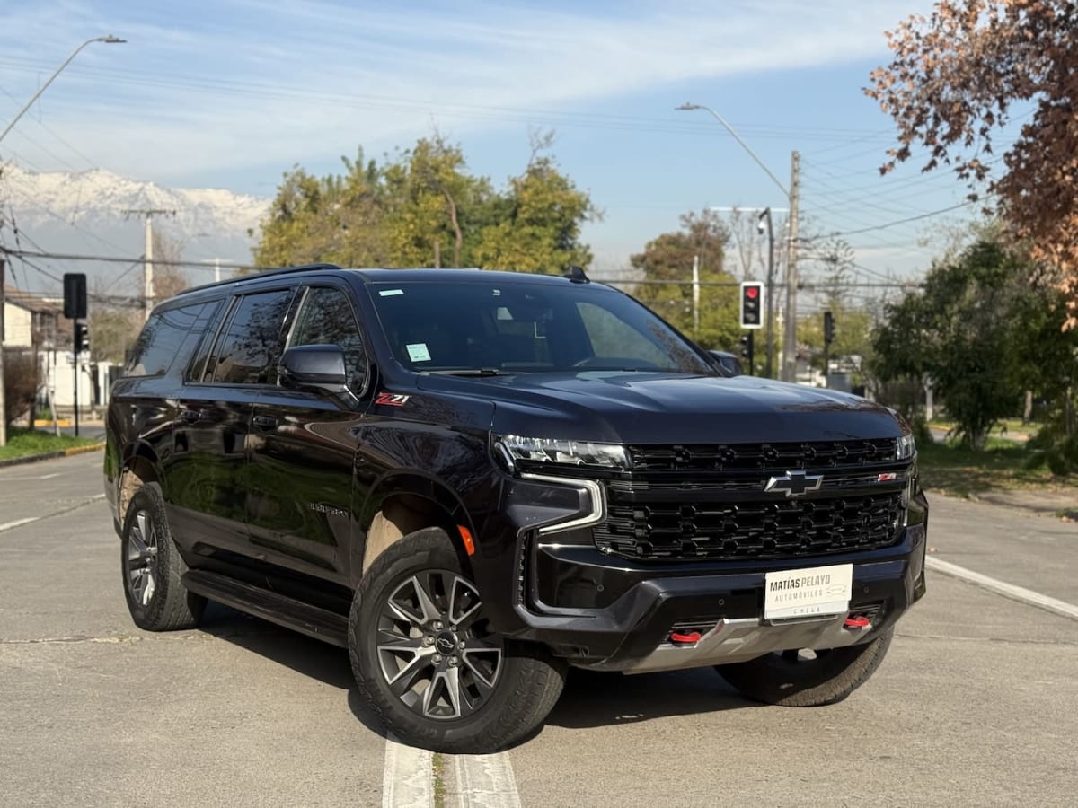 2024 Chevrolet Suburban Negro - Imagen 1