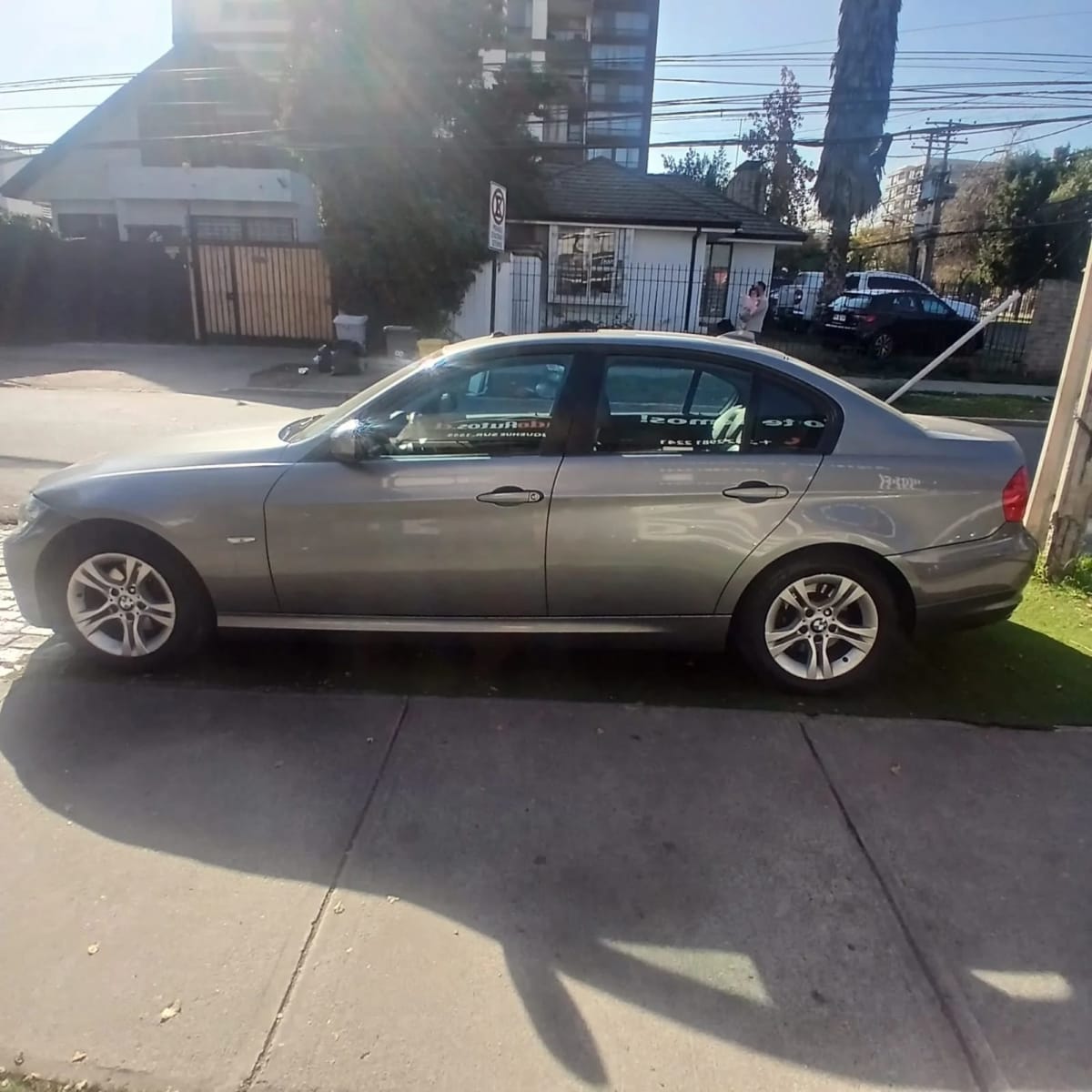 2012 BMW 320ia Fl 2.0 - Miniatura 3