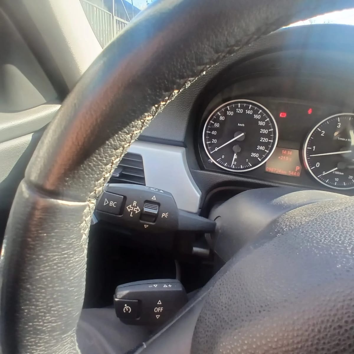 2012 BMW 320ia Fl 2.0 - Miniatura 6