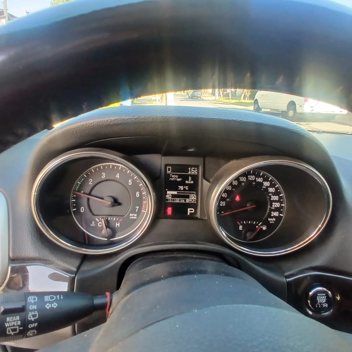 2012 Jeep Grand Cherokee Laredo - Miniatura 7