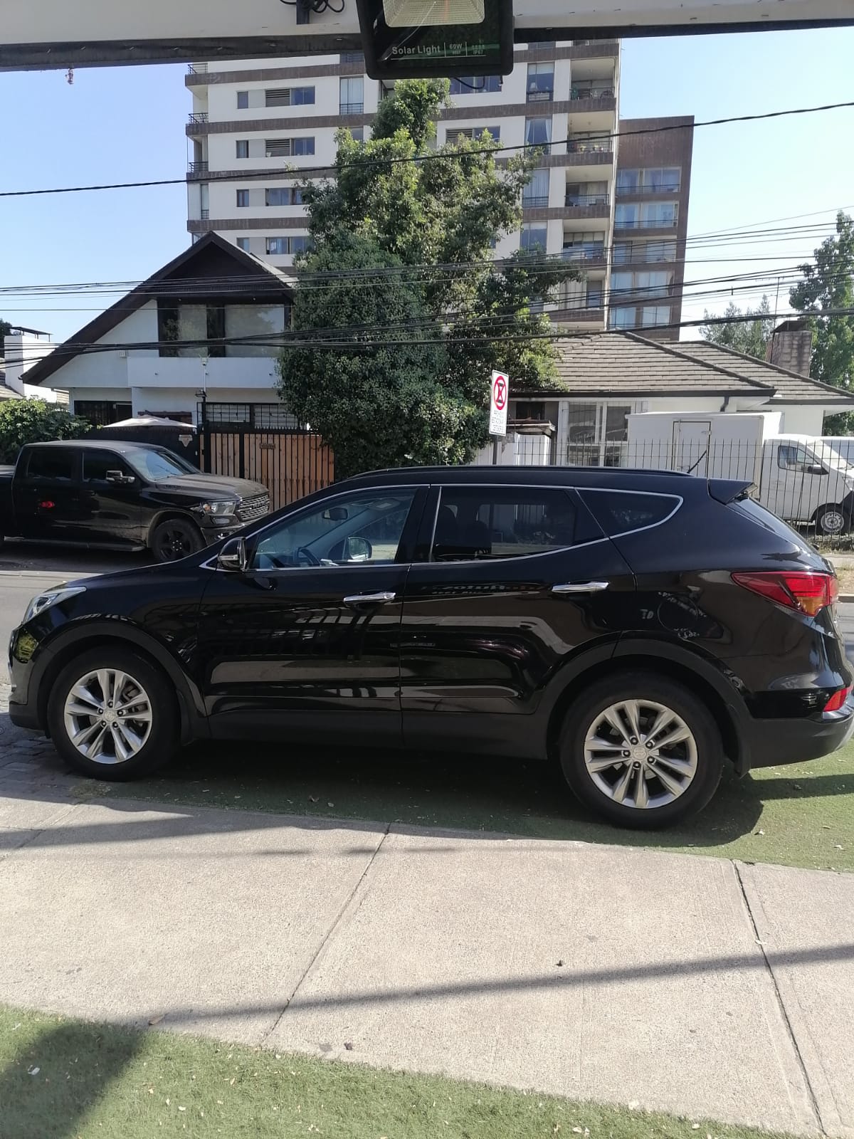 2017 Hyundai Santa Fe GLS - Miniatura 2