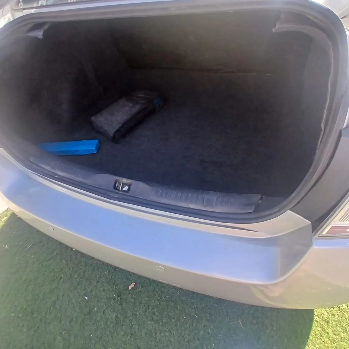 2011 Nissan Sentra - Miniatura 7