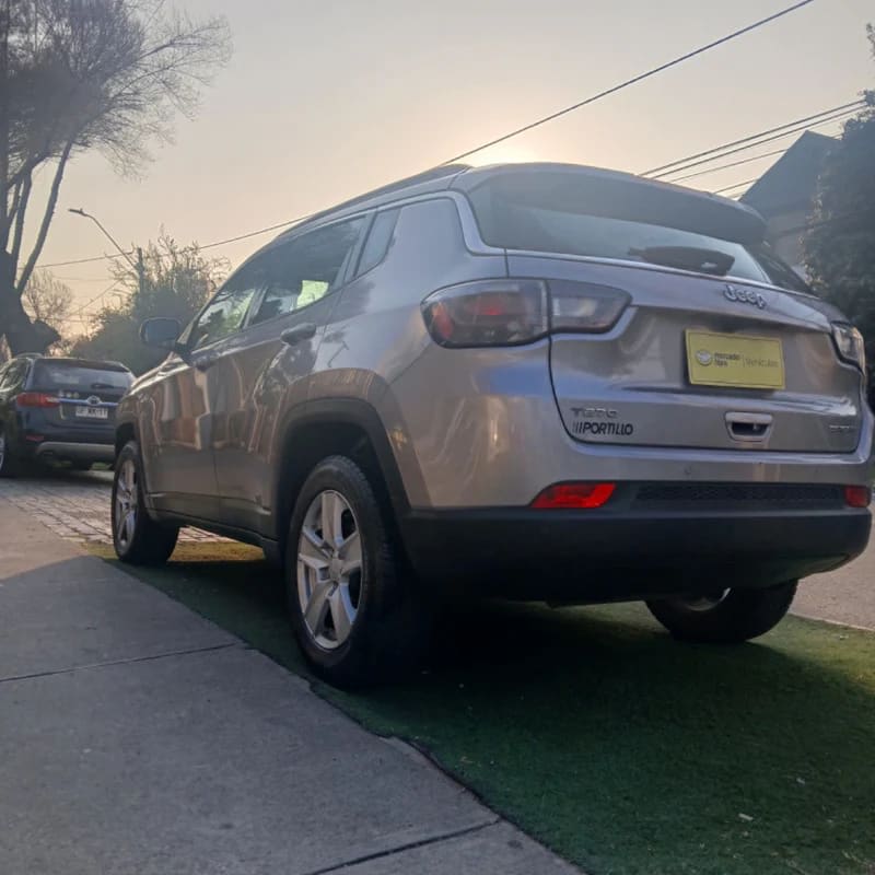 2023 Jeep Compass 1.3t Sport - Miniatura 2