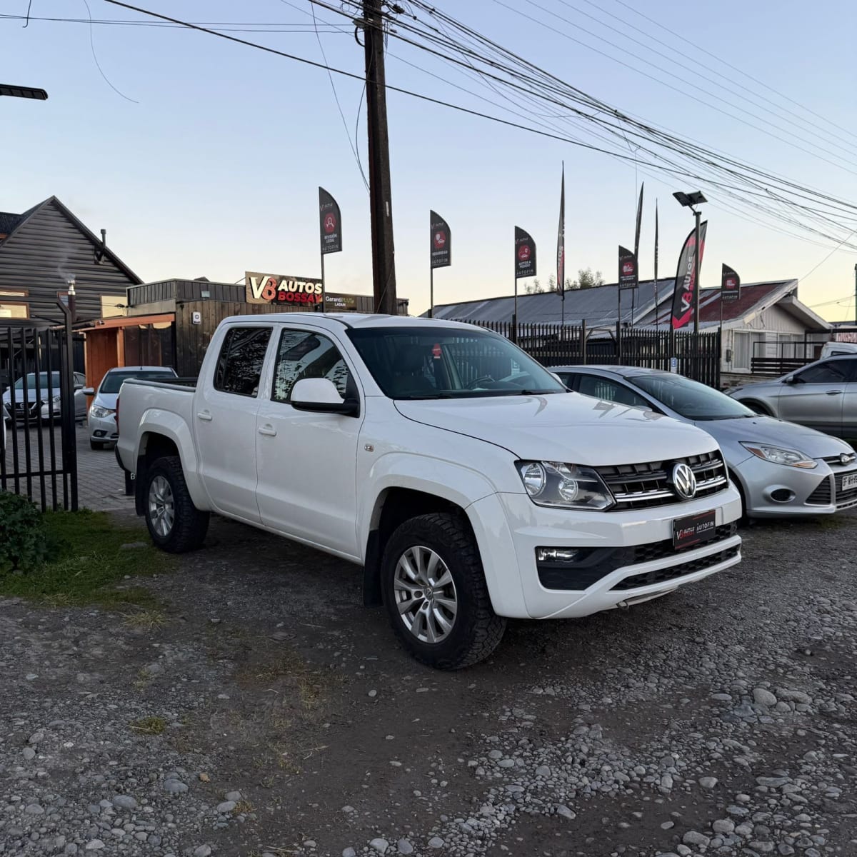 2023 Volkswagen AMAROK 2.0 TRENDLINE Blanco - Imagen 1