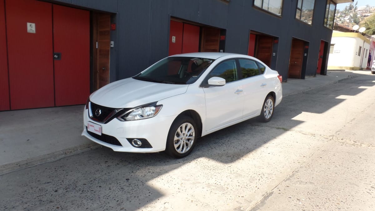 2018 Nissan Sentra Advance Aut Sentra Blanco - Imagen 1