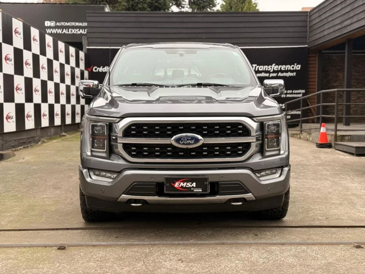 2023 Ford F-150 Platinum Camioneta Gris Grafito - Miniatura 2