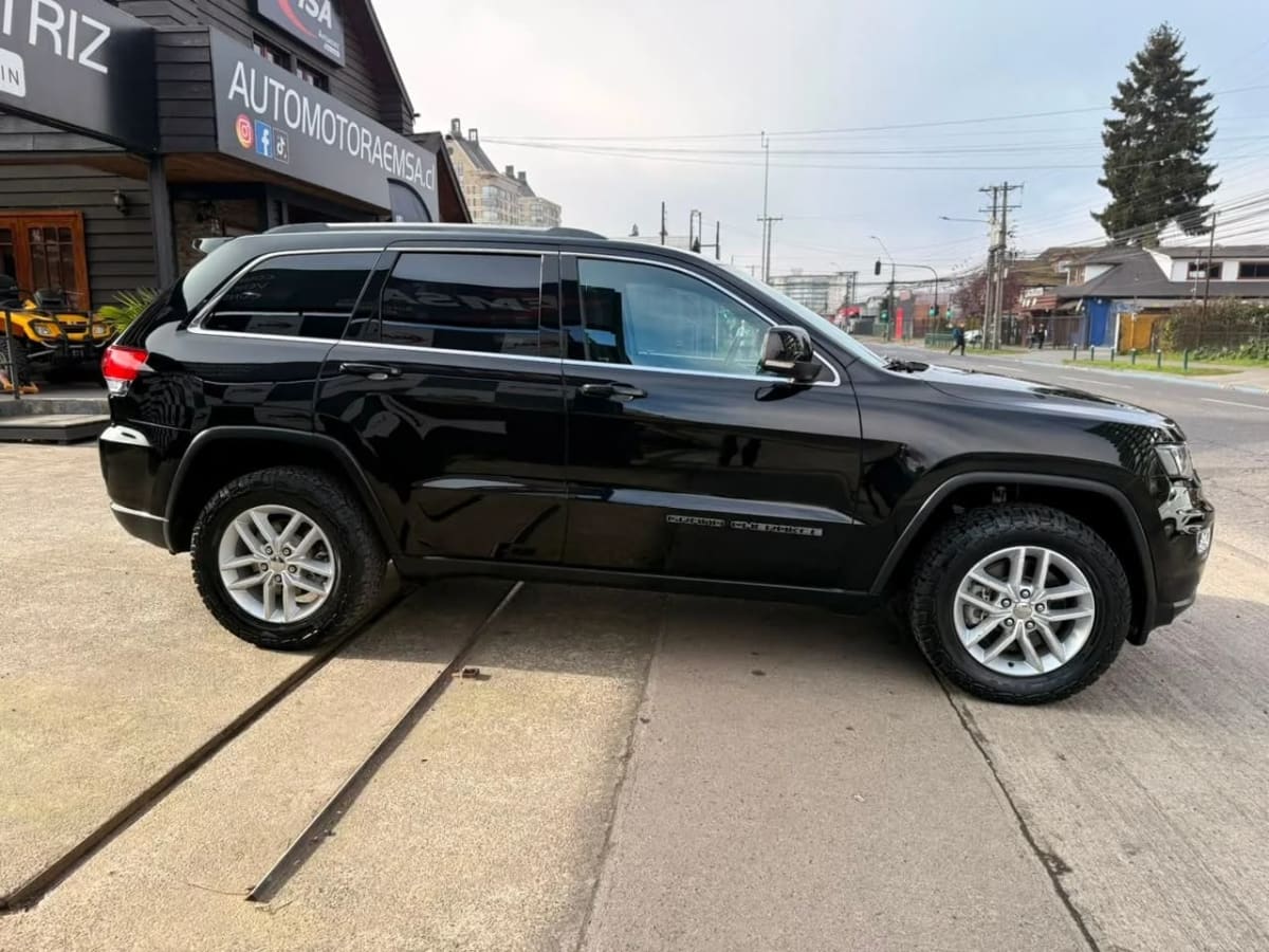 2018 Jeep Grand Cherokee Suv Negro - Miniatura 5