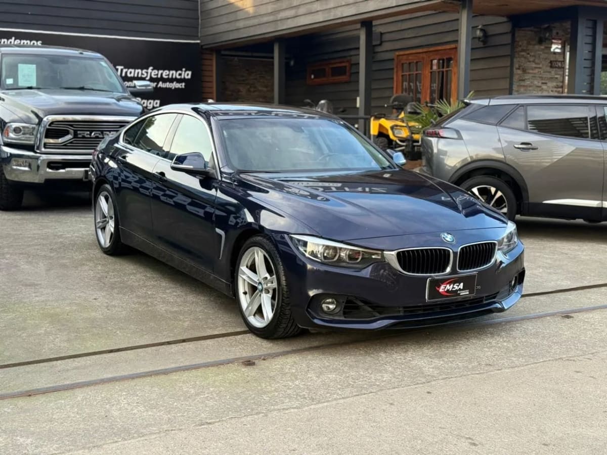 2019 BMW 418i Coupé Azul - Miniatura 3