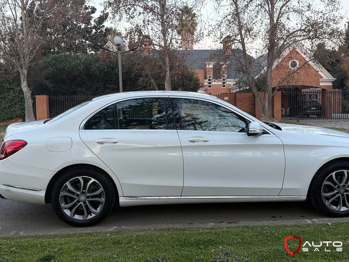 2015 Mercedes Benz C180 Blanco - Miniatura 3