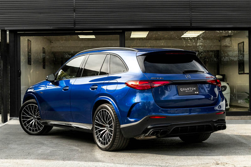 2025 Mercedes-amg Glc 63 Mercedes-AMG - Miniatura 5