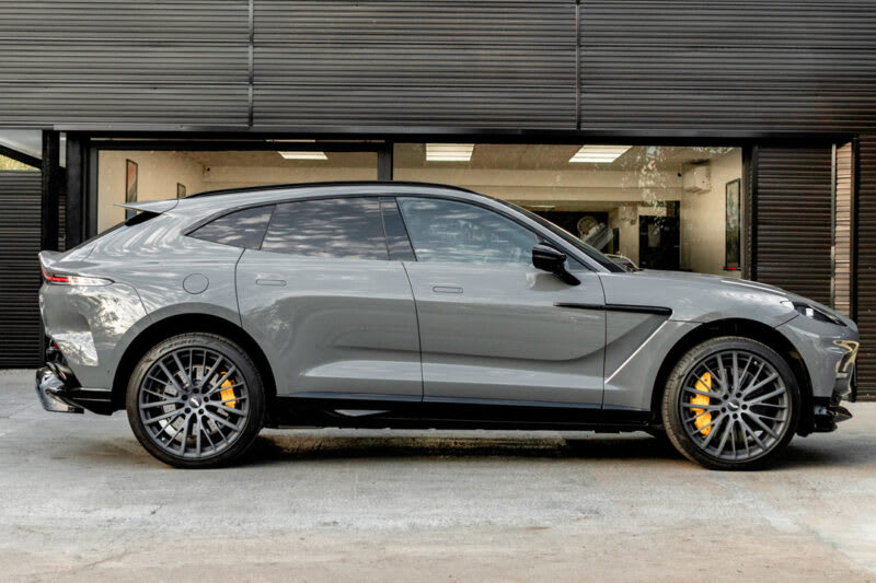 2026 Aston Martin Dbx 707 DBX - Miniatura 6