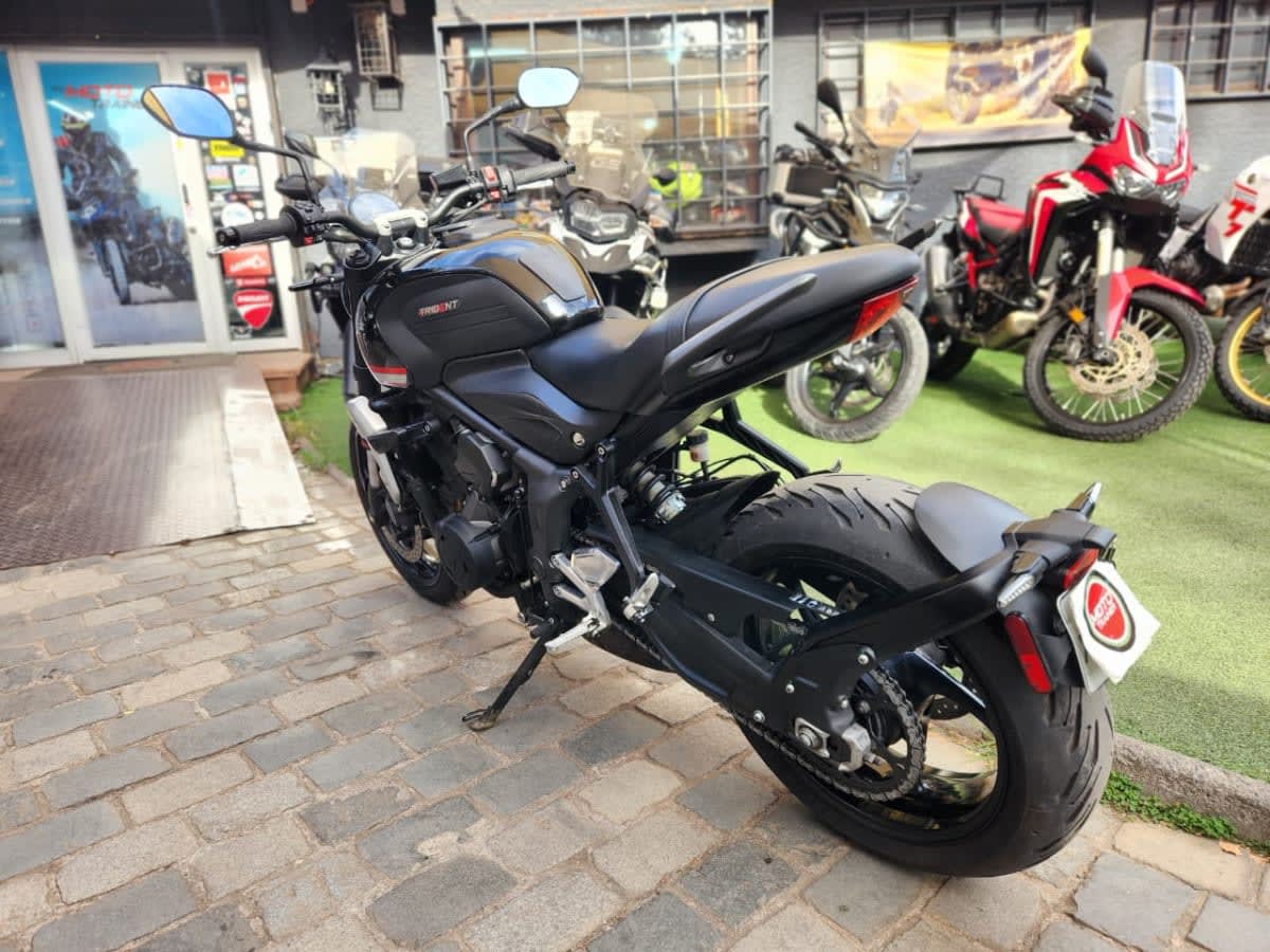 2024 Triumph Trident 660 660 - Miniatura 5