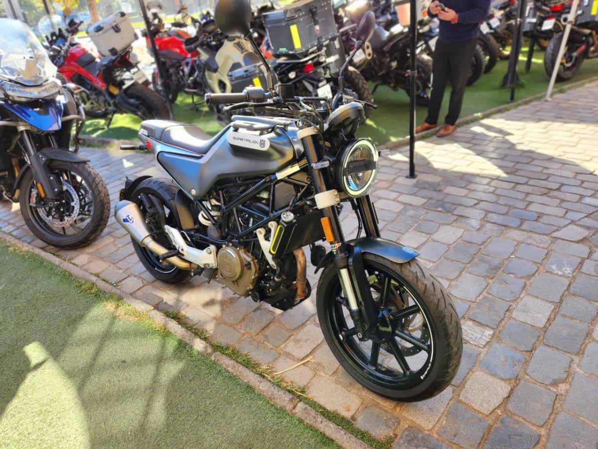 2021 Husqvarna Svartpilen 250 250 - Imagen 1