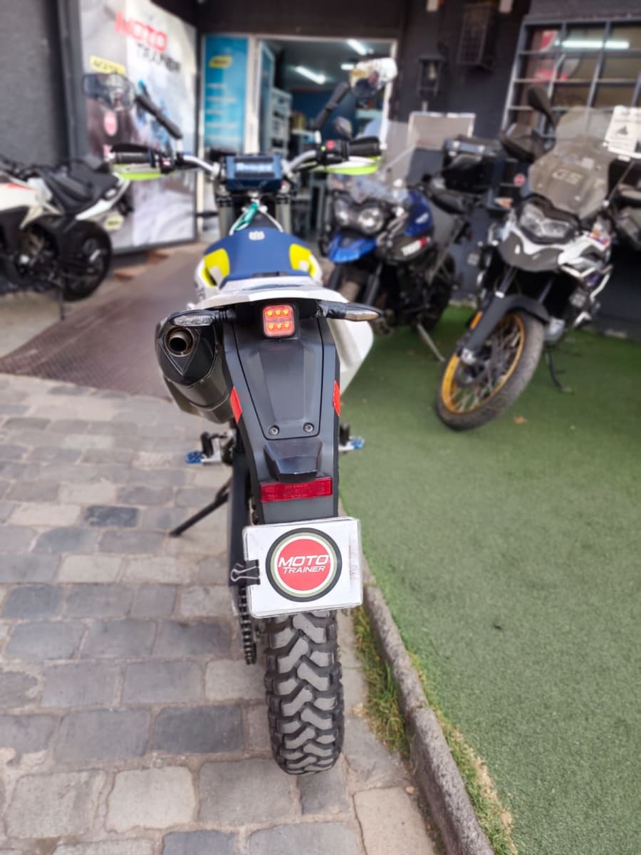 2019 Husqvarna 701 Enduro Enduro - Miniatura 2