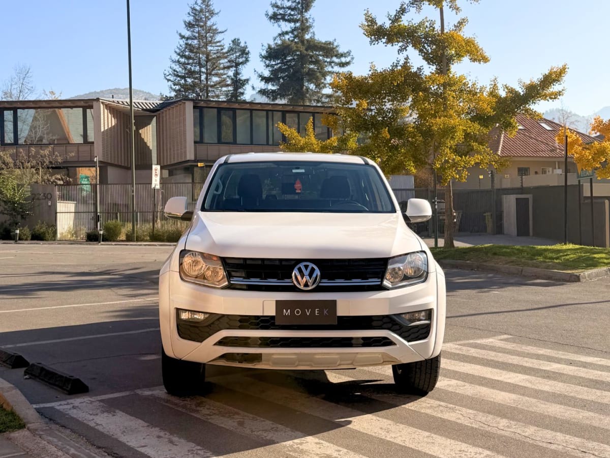 2023 Volkswagen AMAROK Comfortline 4motion 4x4 MT AMAROK Blanco - Miniatura 3