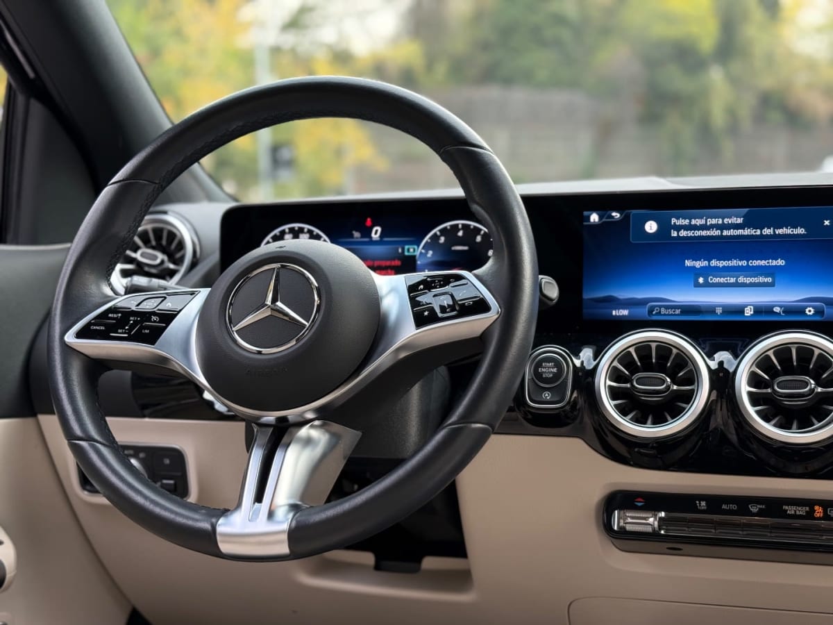 2025 Mercedes-Benz GLA Azul primavera metalizado negro - Miniatura 10