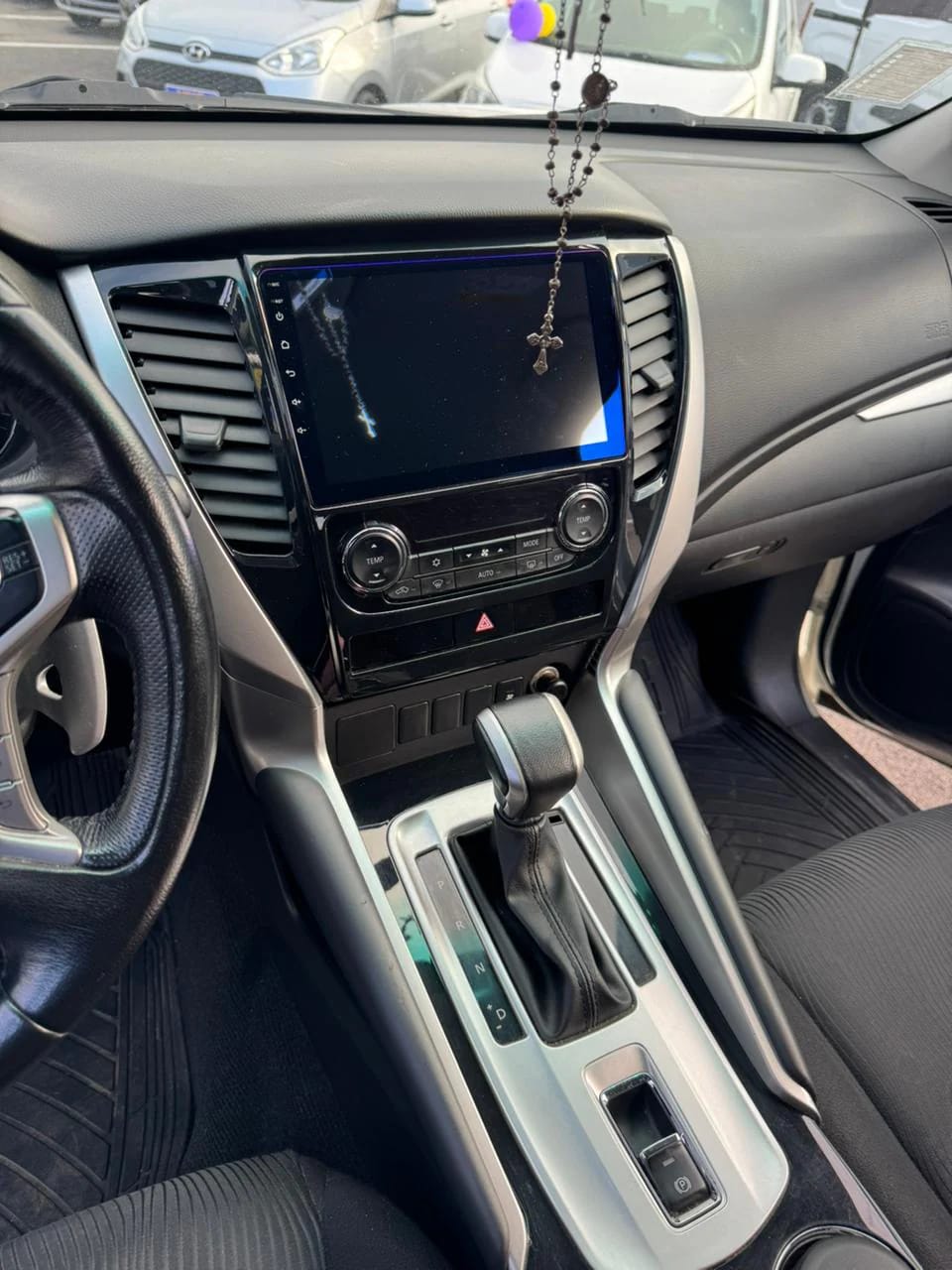 2019 Mitsubishi Montero Sport Montero - Miniatura 9