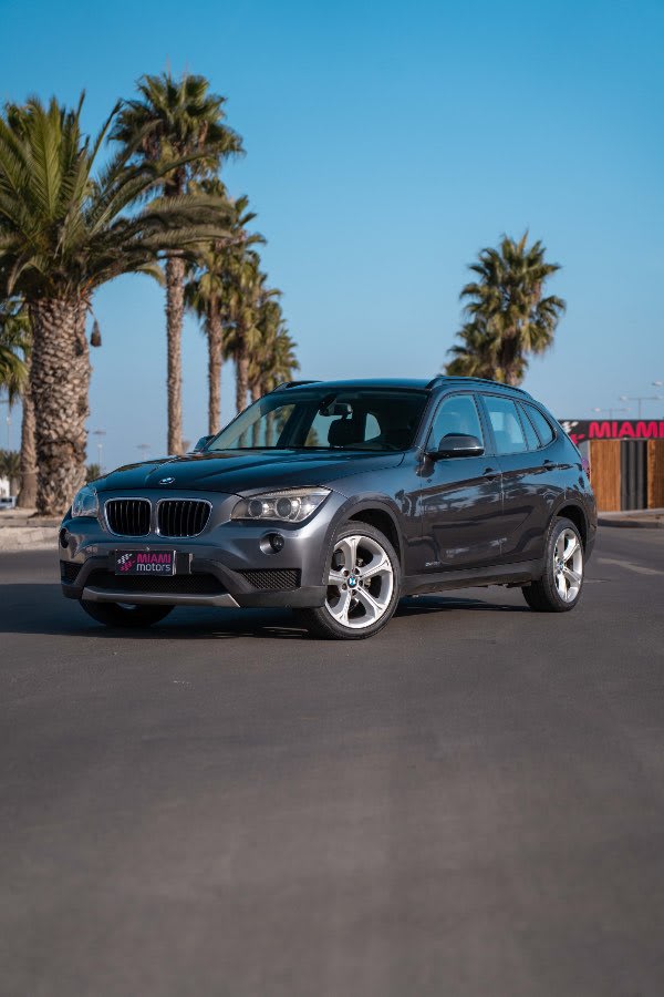 2014 BMW X1 SDRIVE18D LUXURY 2.0L GRIS - Miniatura 2