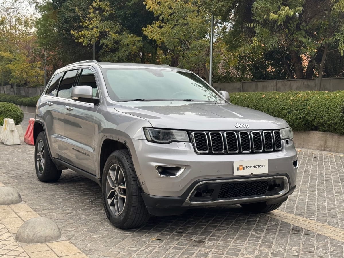 2018 Jeep CHEROKEE Gris Plata - Miniatura 3