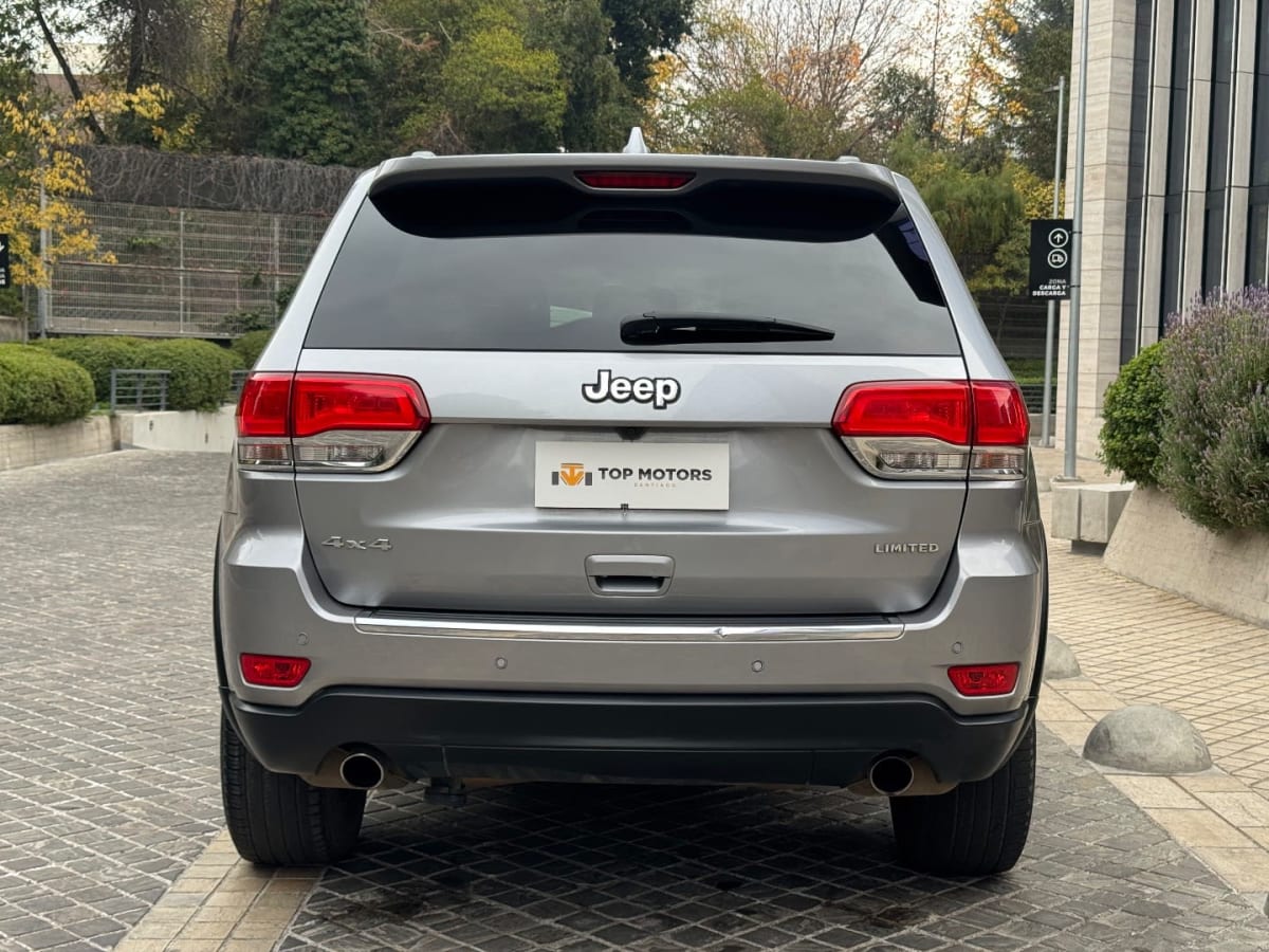 2018 Jeep CHEROKEE Gris Plata - Miniatura 5