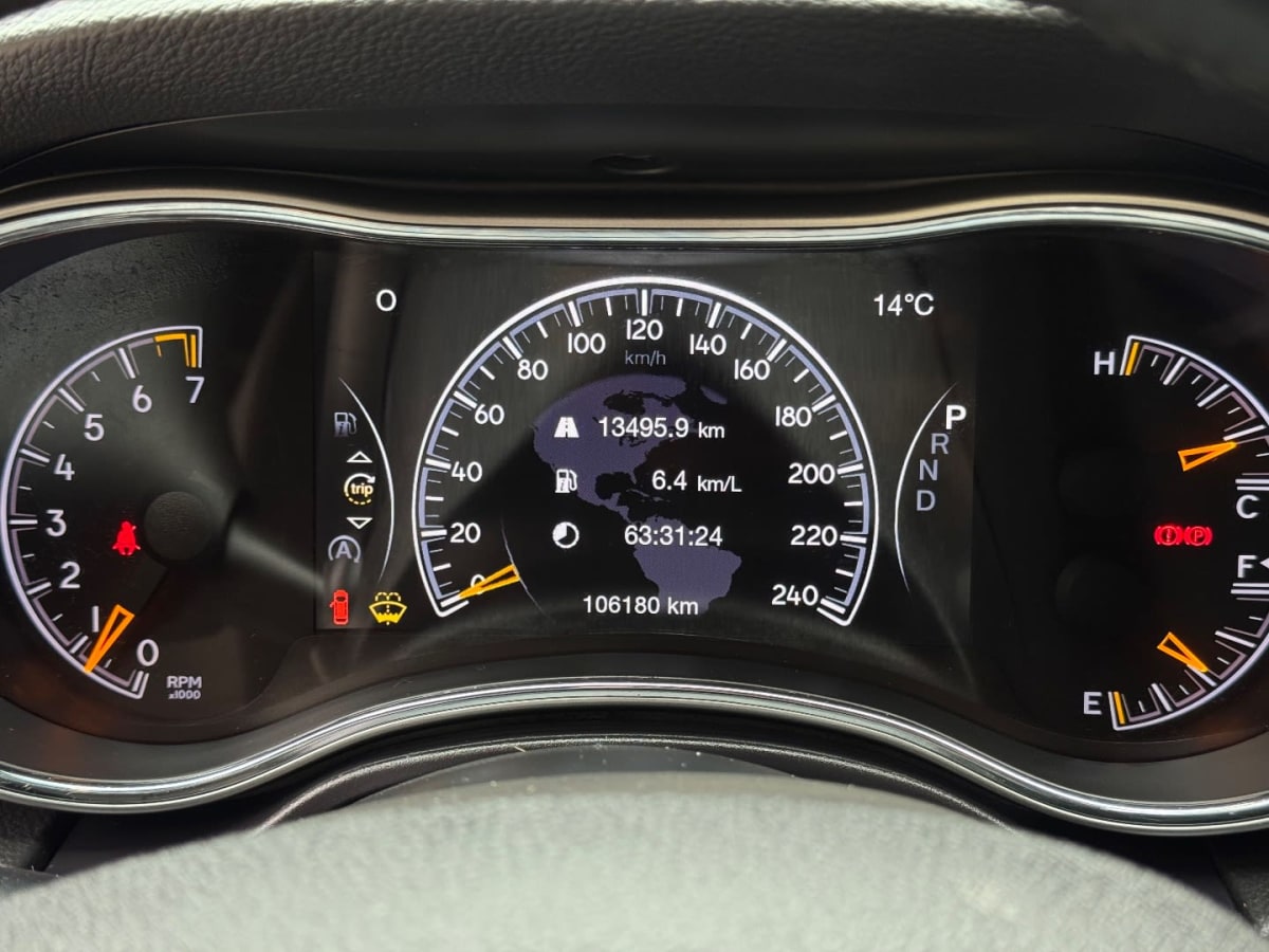 2018 Jeep CHEROKEE Gris Plata - Miniatura 10