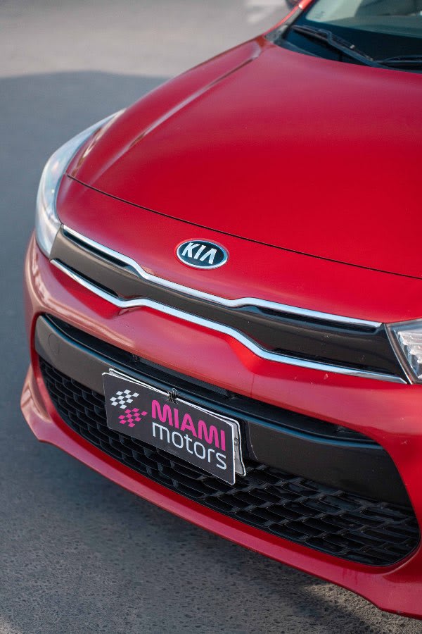 2018 KIA Rio BLANCO T ROJO - Miniatura 5