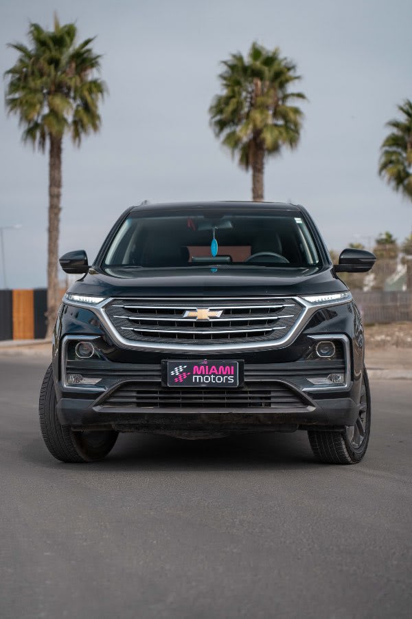 2022 Chevrolet Captiva Negro - Miniatura 4