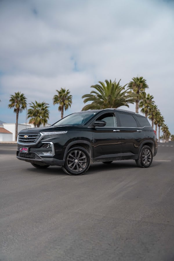 2022 Chevrolet Captiva Negro - Miniatura 5