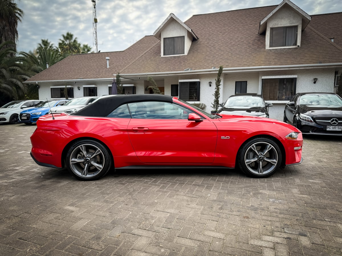 2023 Ford MUSTANG CABRIOLET Rojo - Miniatura 3