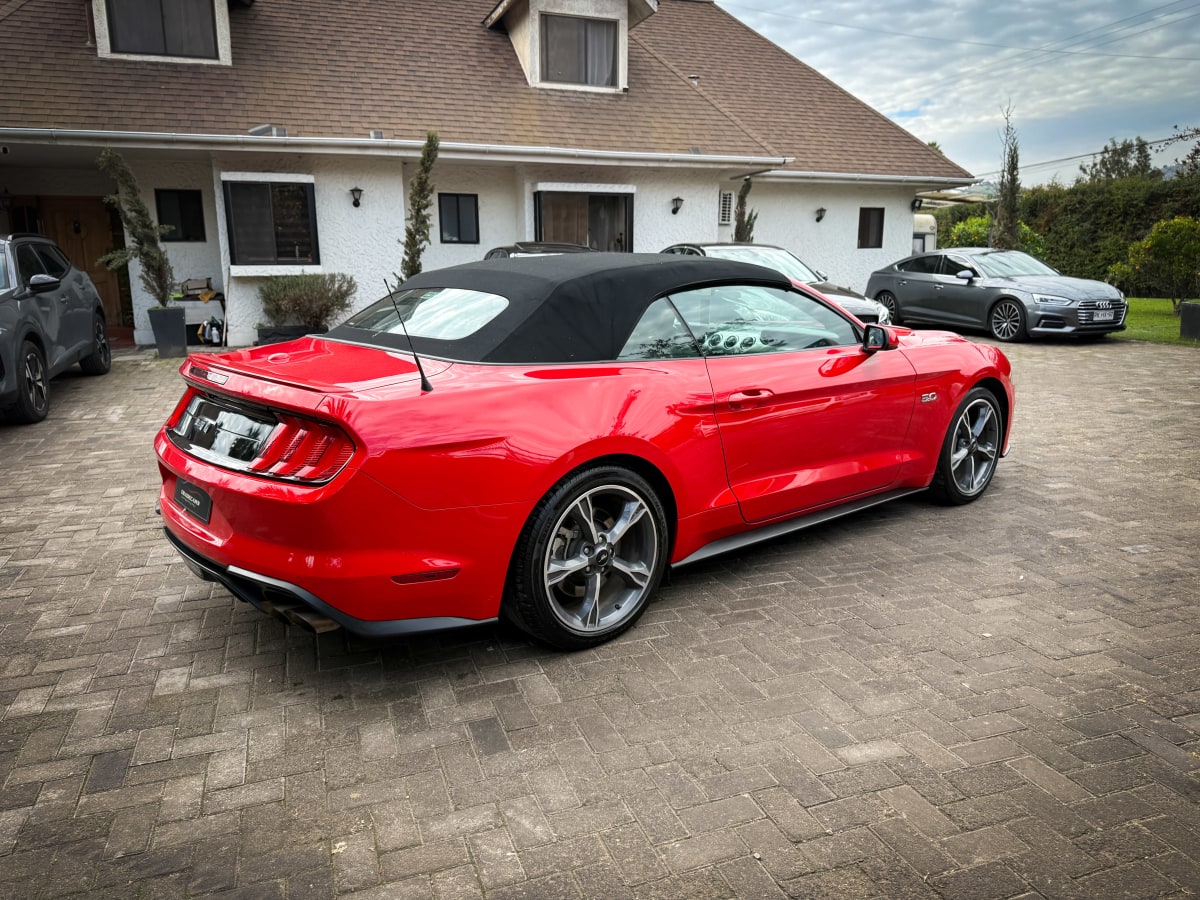 2023 Ford MUSTANG CABRIOLET Rojo - Miniatura 4