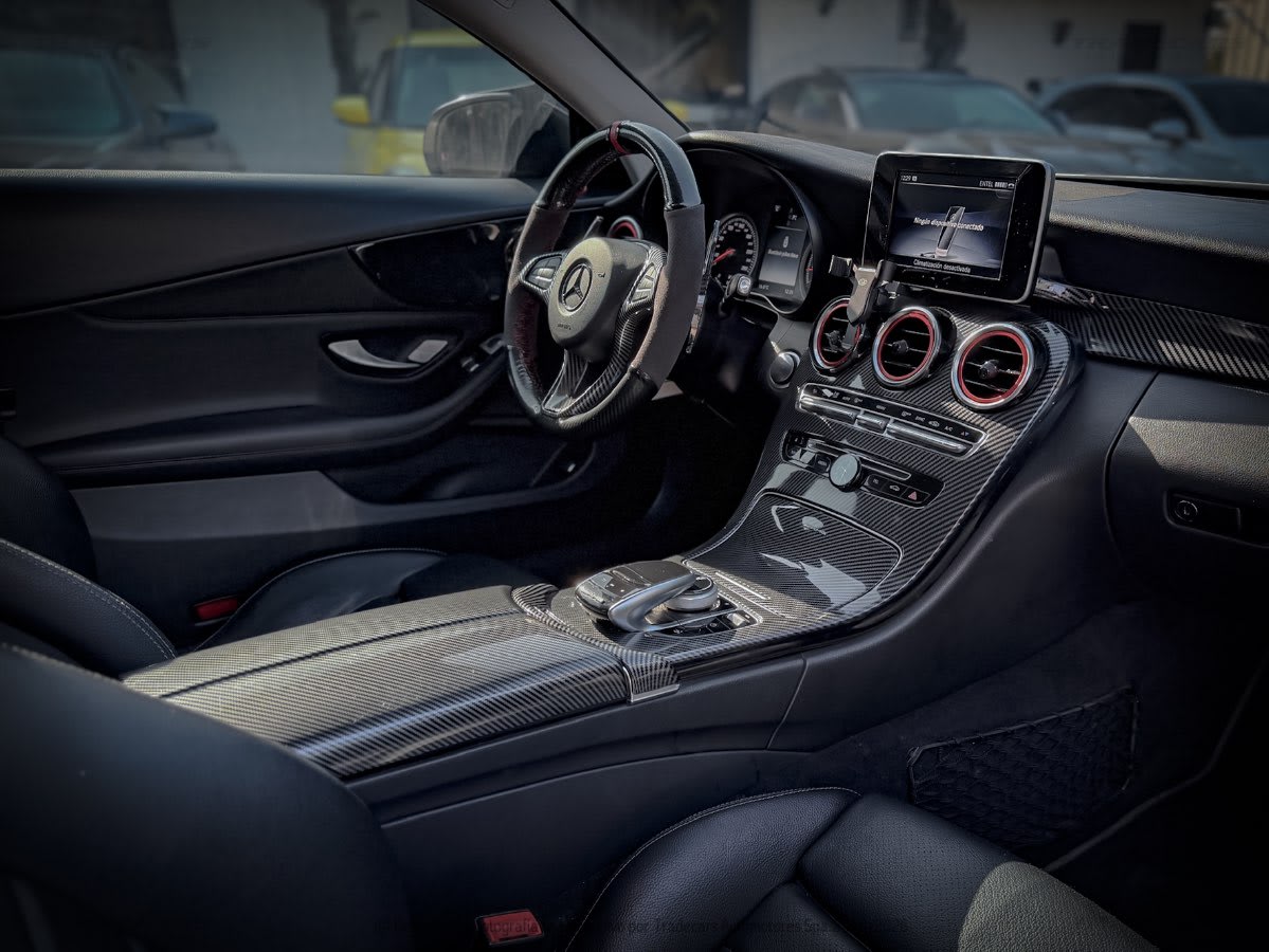 2017 Mercedes-Benz C200 COUPE Blanco - Miniatura 10