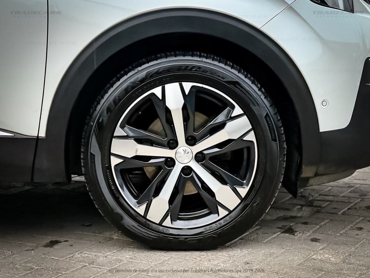 2018 Peugeot 5008 Blanco - Miniatura 10