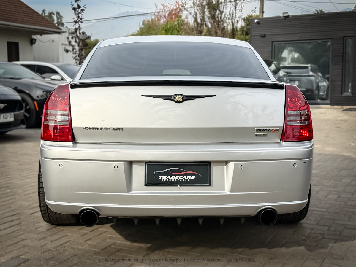 2008 Chrysler 300 SRT 300 GRIS - Miniatura 5