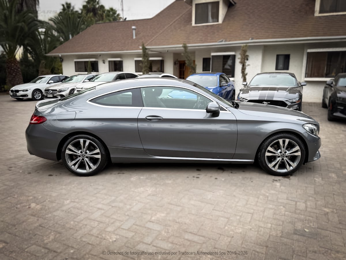 2018 Mercedes-Benz C200 COUPE Gris - Miniatura 3