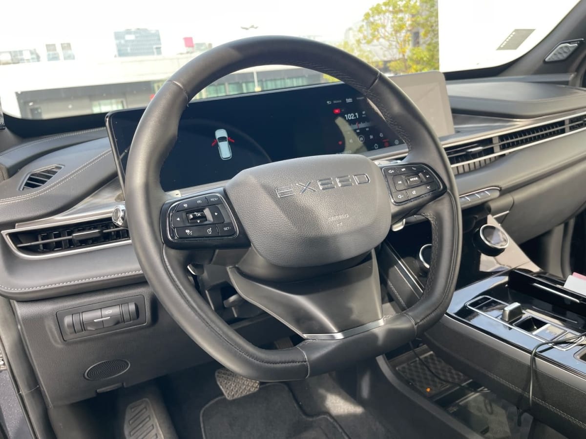 Exeed Lx Unltd 1.5 Aut1.5T Advanced 4X2 Cvt At 5P Gris — foto 29 de 34