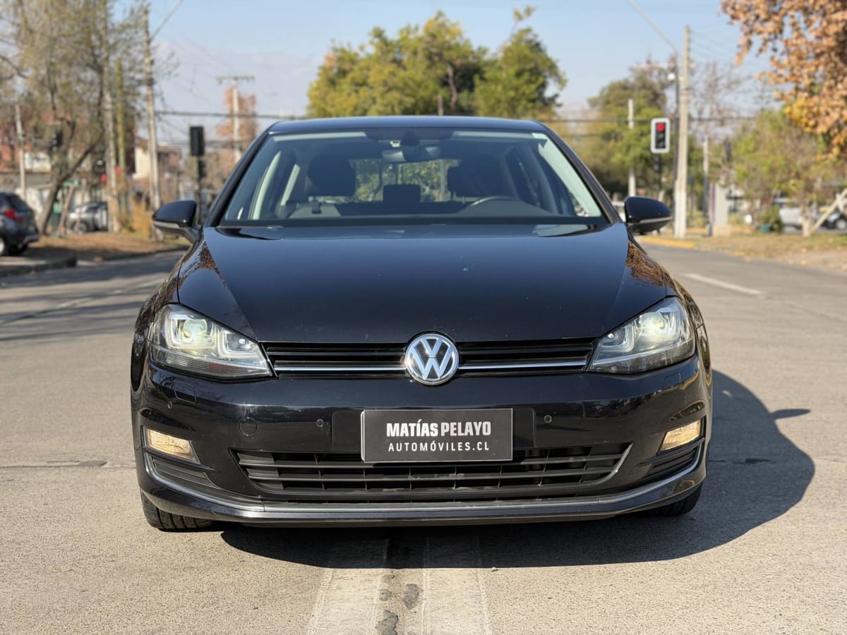 2018 Volkswagen Golf 2.0 Negro - Miniatura 2